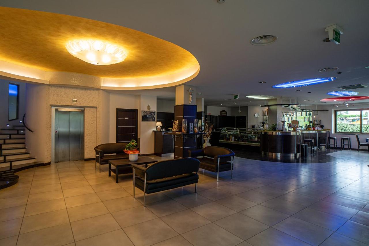Hotel Insteia Polla Exterior photo