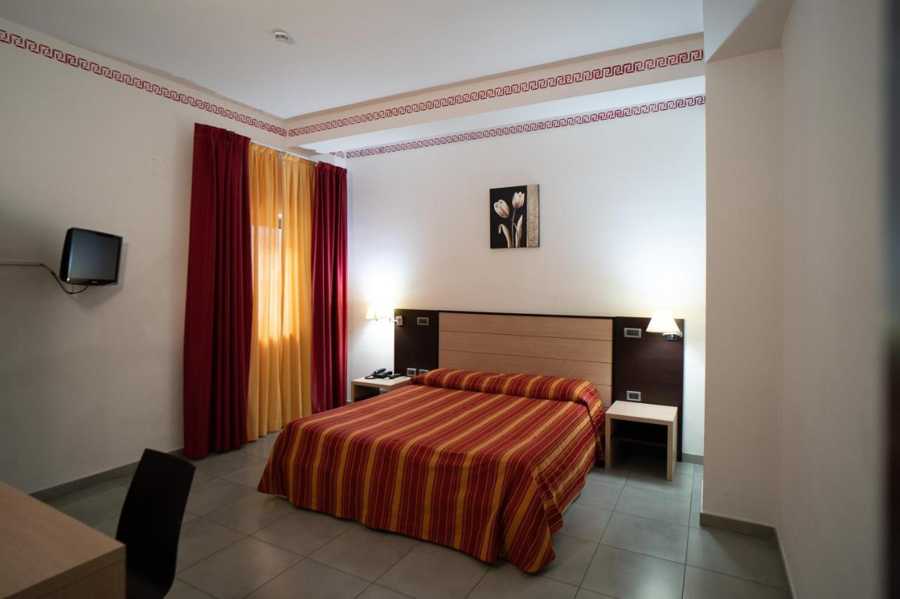 Hotel Insteia Polla Exterior photo